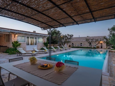 Luxury villa with private pool between Alberobello and Castellana Grotte