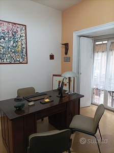 Stanza uso studio in via Pietro Colletta, Napoli