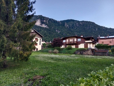 Terreno Residenziale in vendita a Castione della Presolana via Barbetti