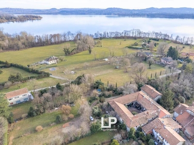 Terreno Residenziale in vendita a Gavirate via al Lago,