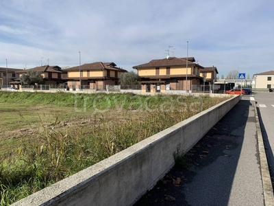 Terreno Residenziale in vendita a Pieve Fissiraga via Santa Maria Assunta
