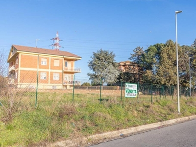 Terreno Residenziale in vendita a Roma via Conca Casale