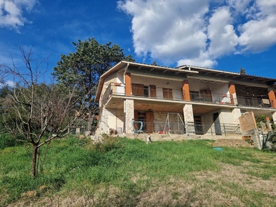 Villa bifamiliare in vendita a Corciano Perugia Mantignana