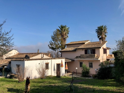 Villa in vendita a Cepagatti - Zona: Villanova
