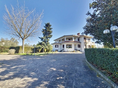 Villa in vendita a Viterbo Santa Barbara