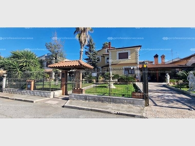 Villa singola in vendita a Albano Laziale, Via Trieste - Albano Laziale, RM