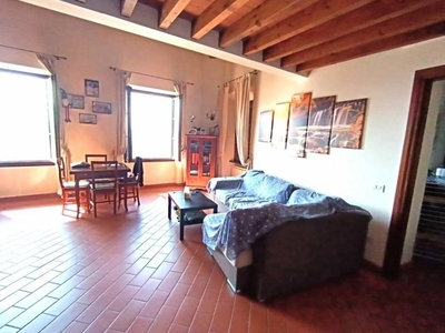 appartamento in affitto a Camaioni