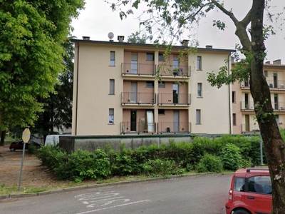 Appartamento in Via Monte Rosa 21, Seveso, 6 locali, 1 bagno, arredato