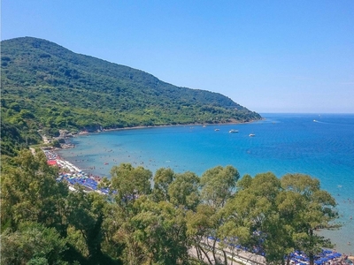 Appartamento vista mare con A/C, parcheggio e terrazza