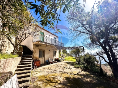 Casa indipendente in Contrada lembasi, Messina, 4 locali, 1 bagno