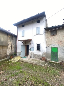 Casa Indipendente in Località Case Rebuffi, Pianello Val Tidone (PC)