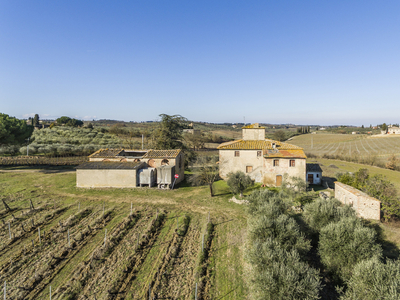 Casale con terreno a Barberino Tavarnelle