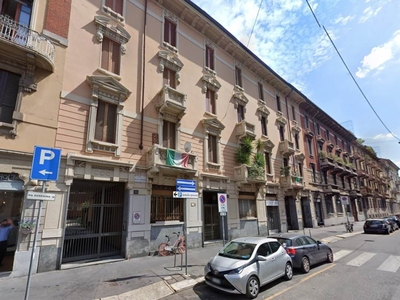 Monolocale a Milano, 1 bagno, 20 m², piano rialzato, ascensore
