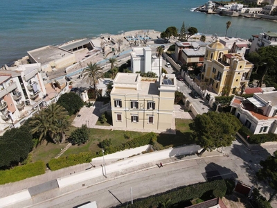 Esclusiva villa di 600 mq in vendita Trani, Italia