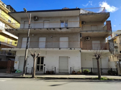 Quadrilocale in vendita a Barcellona Pozzo di Gotto