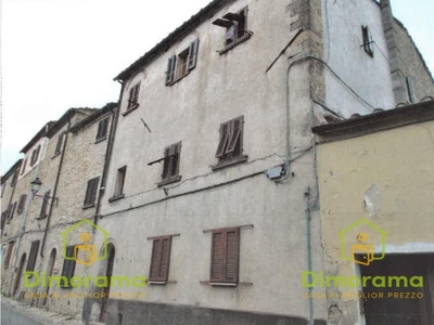 Quadrilocale in vendita in borgo santo stefano 145, Volterra