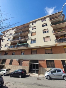 Quadrilocale in Via del pozzo, Messina, 1 bagno, 97 m², 3° piano