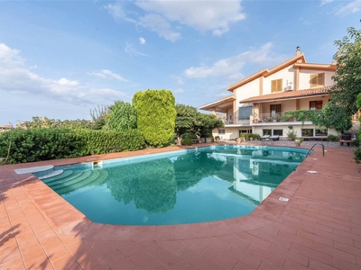 Splendida villa con piscina vicino a Palermo