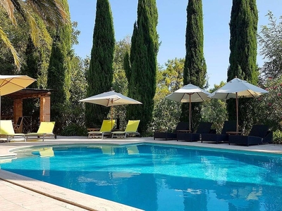 Splendida villa di lusso con una splendida piscina, ampi terreni e cene all'aperto