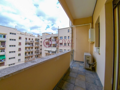 Trilocale in Via Grande, Livorno, 1 bagno, arredato, 75 m², 4° piano