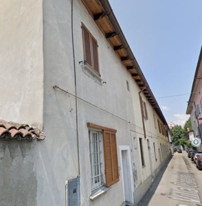 Trilocale in Via Villa Canonico, Desio, 2 bagni, 143 m², multilivello