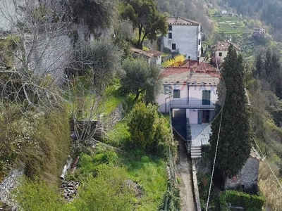 Vendita Casa Semindipendente in BAGNI DI LUCCA