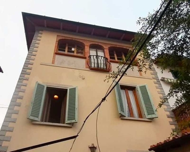 Villa a Schiera in Vendita ad Prato - 357000 Euro