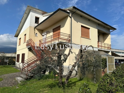 Villa singola in Via dei selmi 141, Capannori, 10 locali, 2 bagni