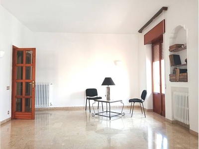 Appartamento in vendita a Grottaglie, Via Giordano - Grottaglie, TA
