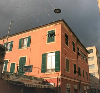 Appartamento in Via Carlo Rolando, Genova, 6 locali, 1 bagno, 80 m²