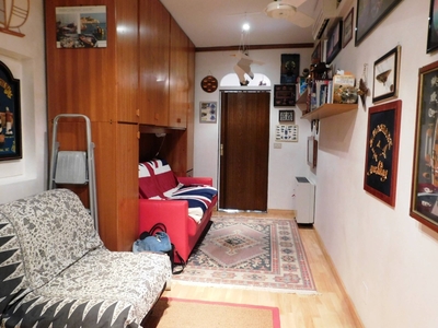 Bilocale in Via cerusa, Genova, 1 bagno, 35 m², 4° piano in vendita