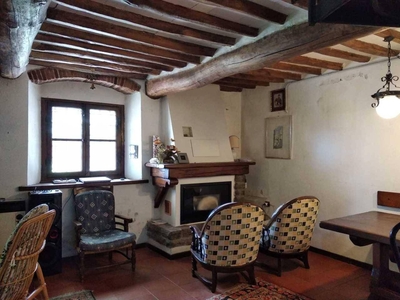 Casa indipendente in Via di Sant'Alessio - Monte San Quirico, Lucca