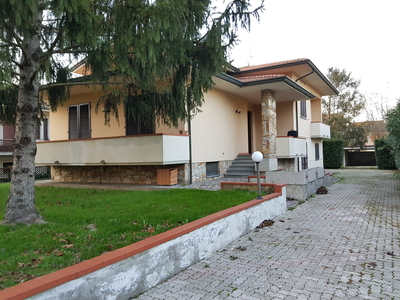 Casa indipendente in Via della Torre - santa maria a colle, Lucca