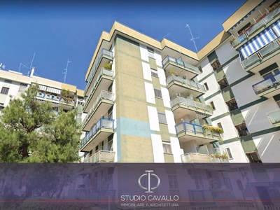 Appartamento di 5 vani /124 mq a Bari - Poggiofranco