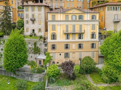 Appartamento di lusso in vendita Bergamo, Lombardia