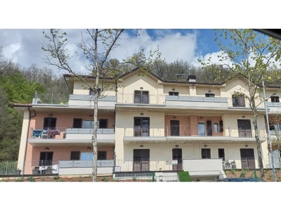 Appartamento in vendita a Comunanza, Via Cavour 24