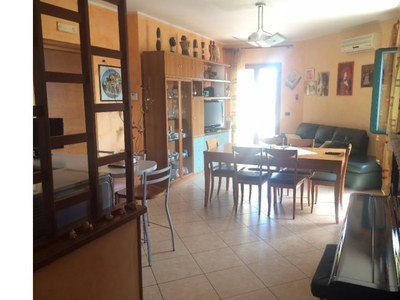 Appartamento in vendita a Crotone, Frazione Centro città