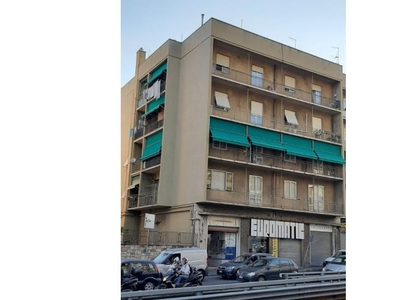 Appartamento in vendita a Genova, Zona Sturla
