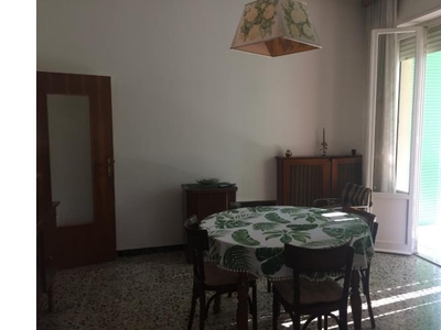 Appartamento in vendita a Modena, Zona Cittadella
