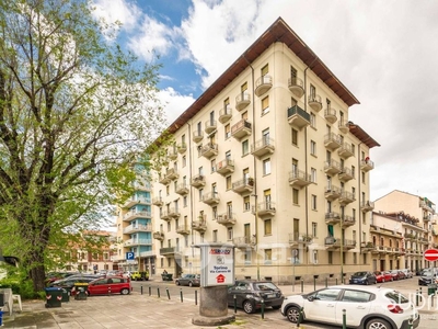 Appartamento in Vendita in Piazza Giampietro Chironi 8 a Torino