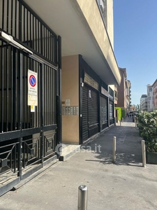 Appartamento in Vendita in Via Giacinto Bruzzesi 25 a Milano