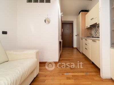 Appartamento in Vendita in Via Lecco 4 a Milano