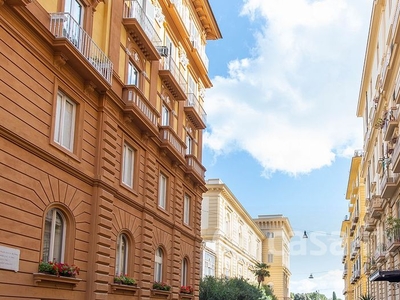 Appartamento in Vendita in Via Rione Sirignano a Napoli