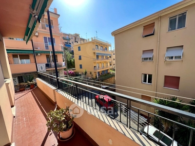 Appartamento in Vendita in Via Scarpanto a Genova