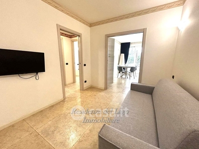 Appartamento in Vendita in Viale Francesco Agello a Desenzano del Garda