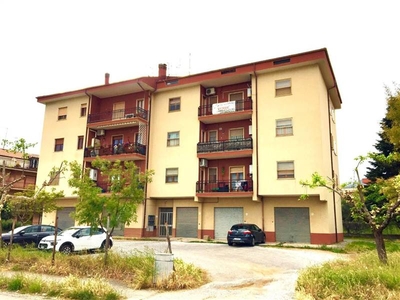 Appartamento in Via Via del Pino Loricato, 25 a Castrovillari