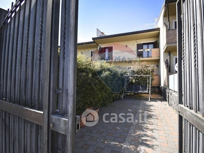 Casa Bi/Trifamiliare in Vendita in Vico Pensavalle 36 a San Giovanni la Punta