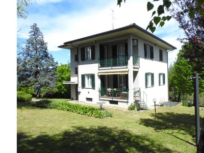 Casa indipendente in vendita a Barzago, Via Sacro Cuore 2