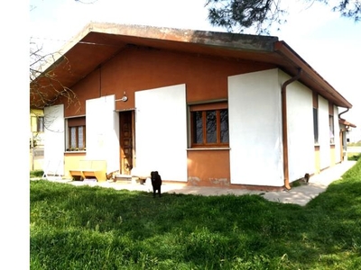 Casa indipendente in vendita a Codigoro, Frazione Mezzogoro, Località per Ariano 70