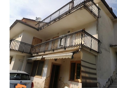 Casa indipendente in vendita a Lenola, Frazione Valle Bernardo